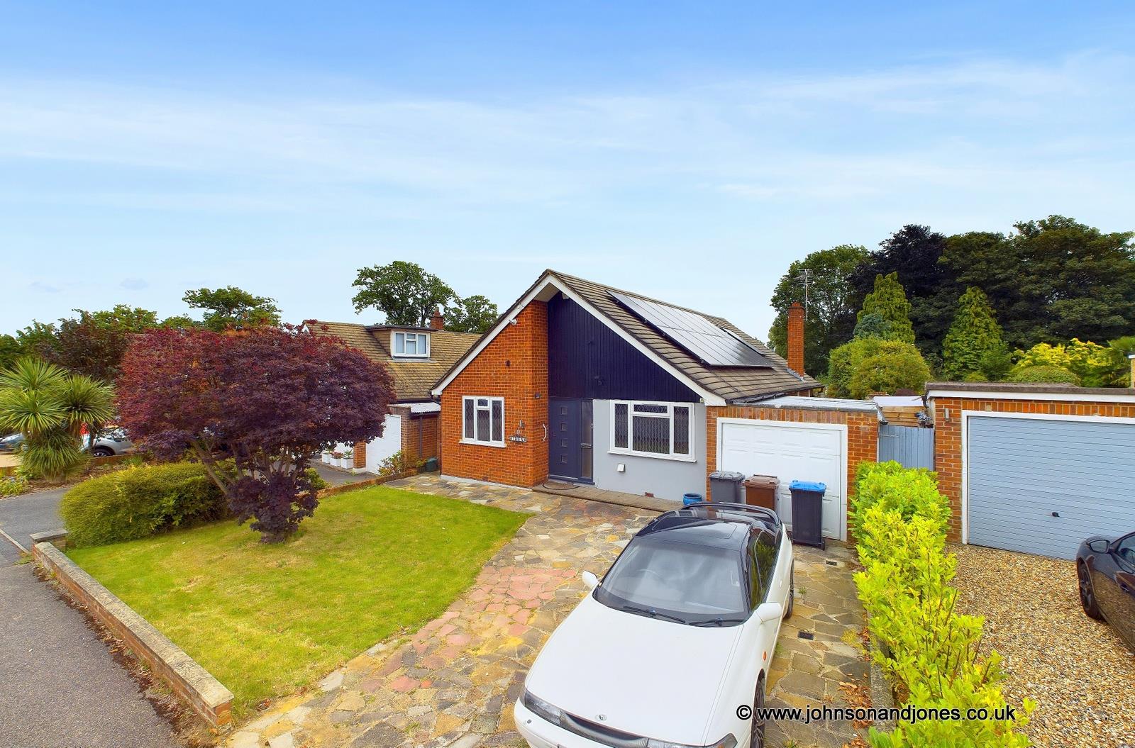 Ferndale Avenue, Chertsey, KT16
