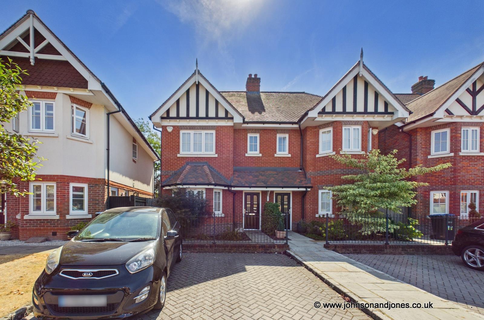 Knights Mead, Chertsey, KT16