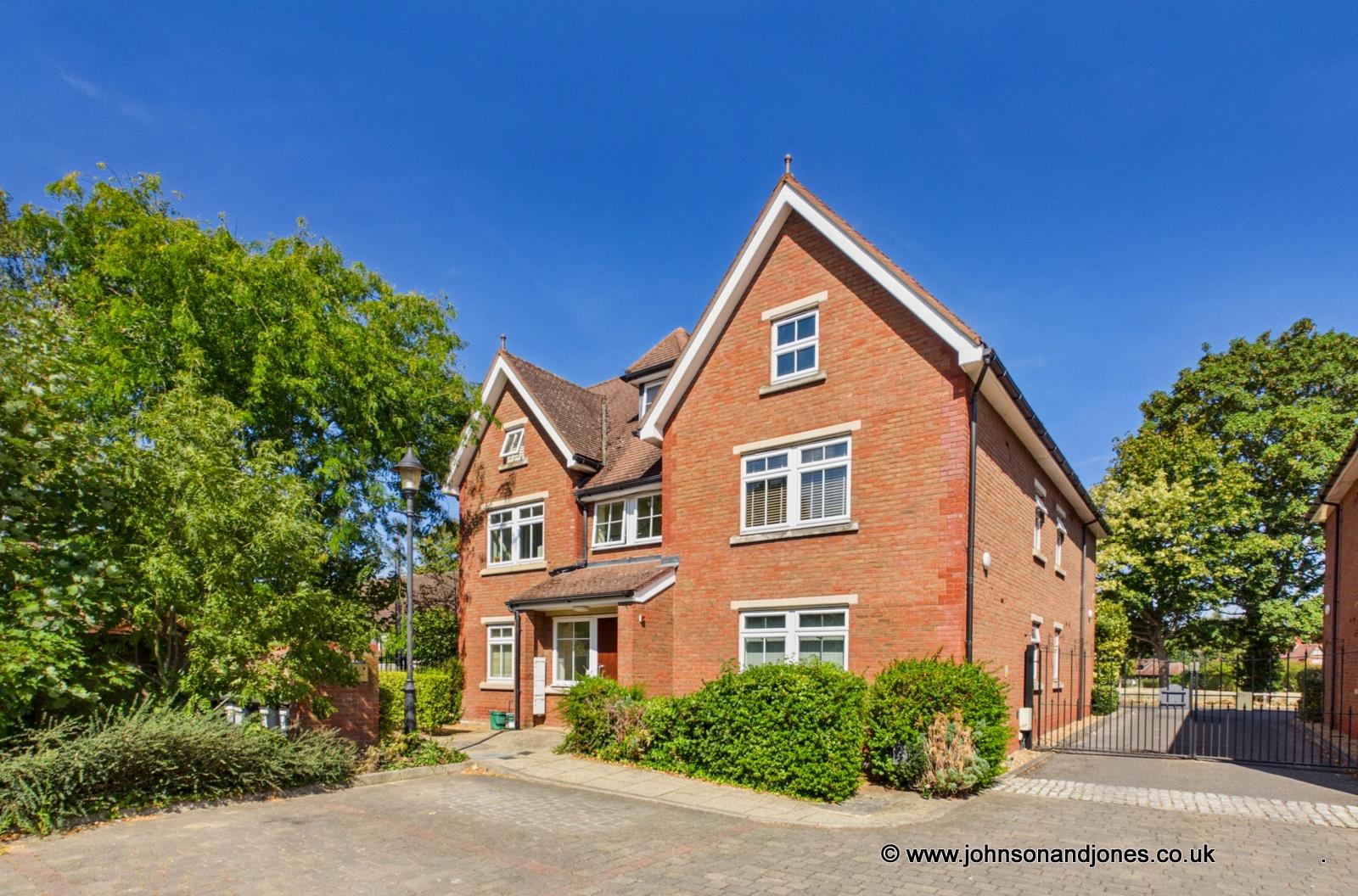 Orchard View, Chertsey, KT16