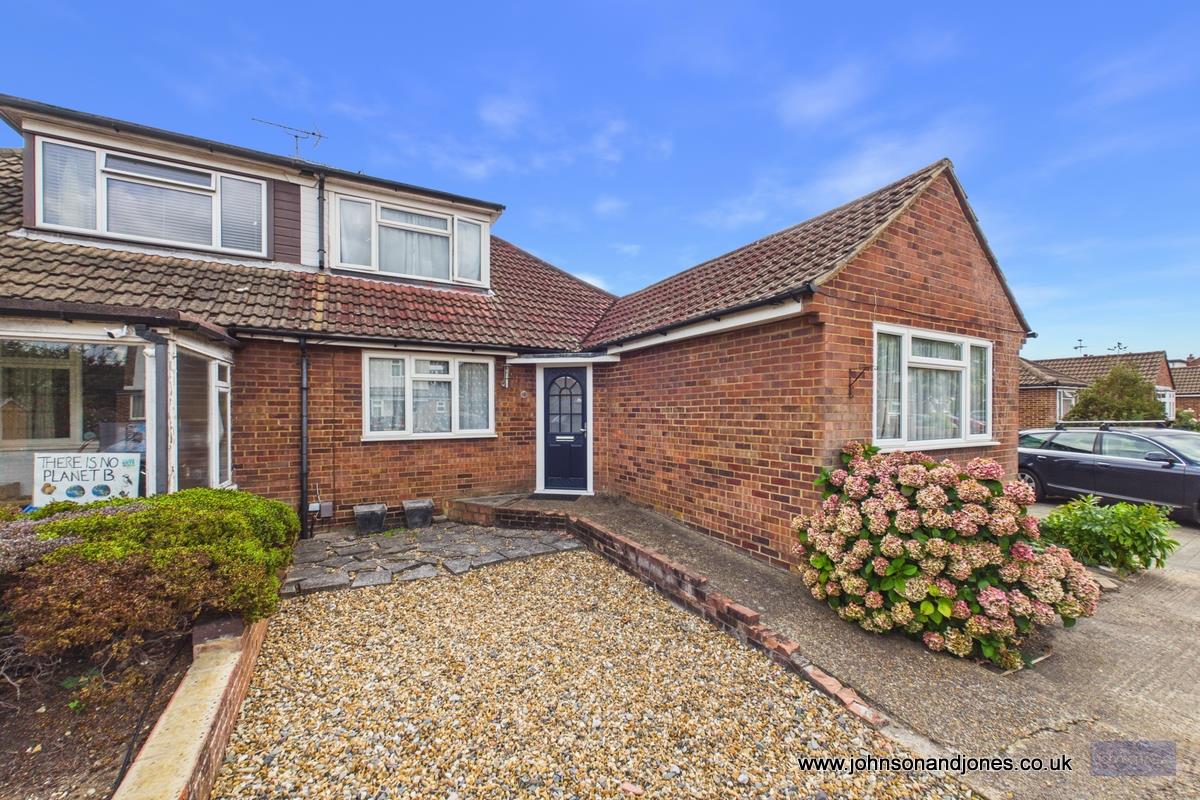 Weymead Close, Chertsey, KT16