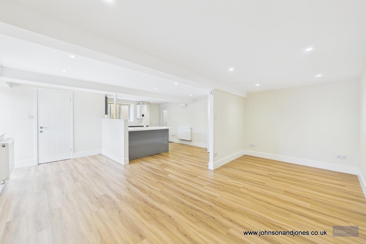 Dockett Eddy, Chertsey, KT16
