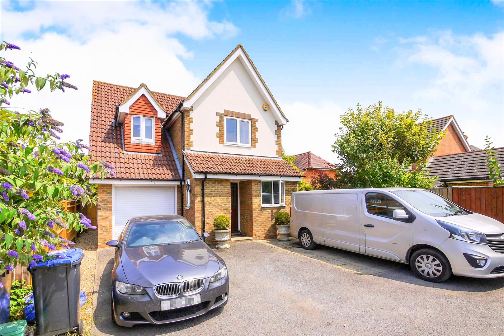 Springfields Close, Chertsey, KT16