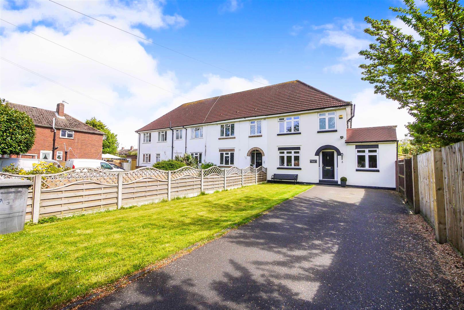 Property in St. Anns Road, Chertsey, Surrey, KT16 9EH