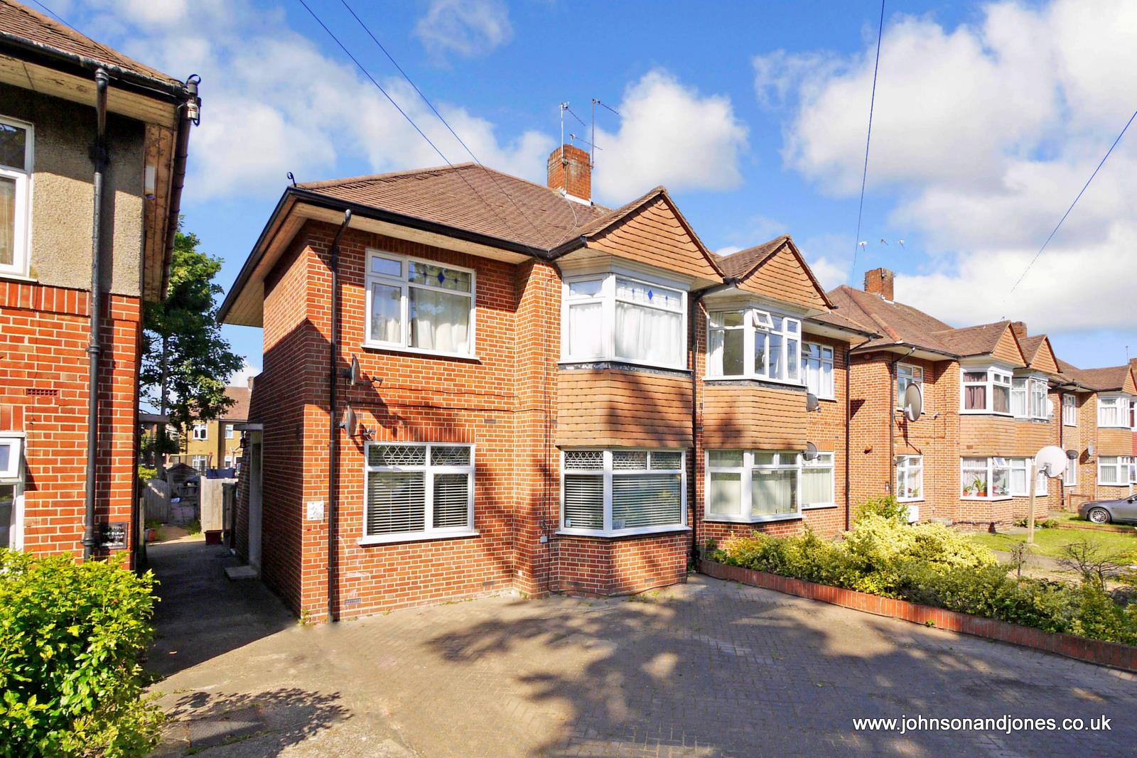 Property in Uxbridge Road, Feltham, London, TW13 5EB
