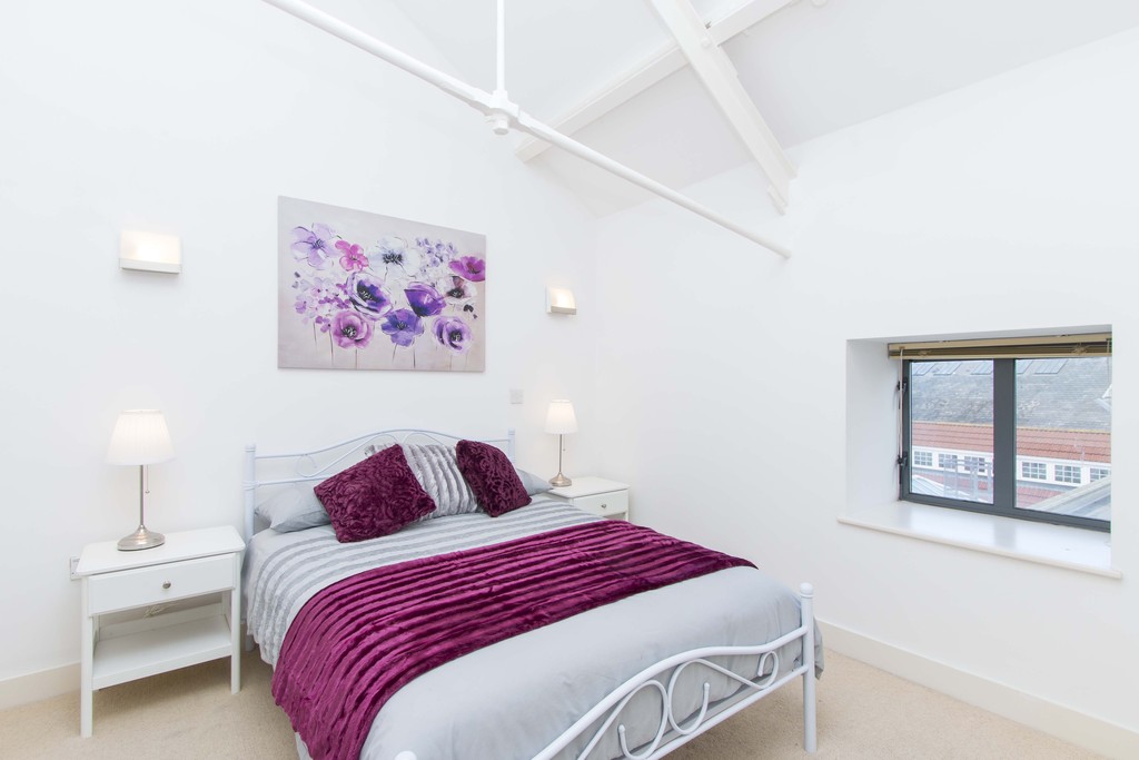 Georges Square, Bristol, BS1