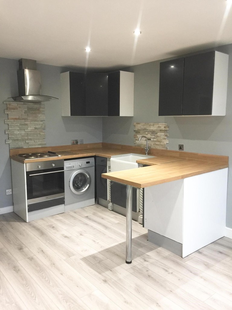 Great Bridge Road, Bilston, WV14
