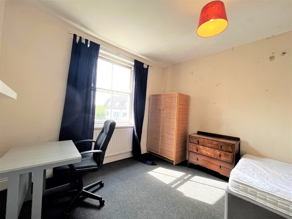 Property in Balmoral Road, Bristol, BS7 9AZ