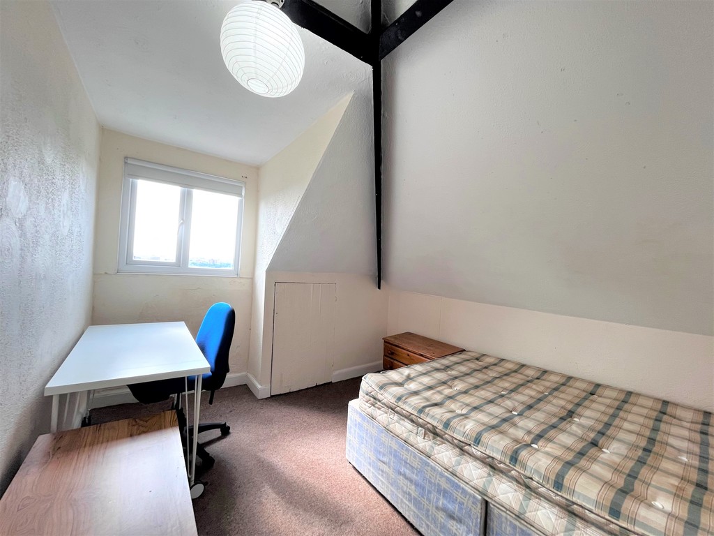 Property in Balmoral Road, Bristol, BS7 9AZ