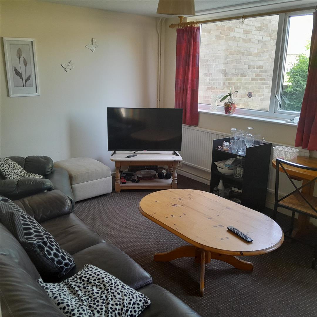 Laker Square, Andover, SP10