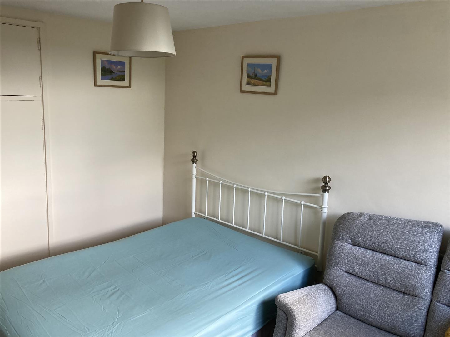 14 Tintagel Close, Hampshire, SP10