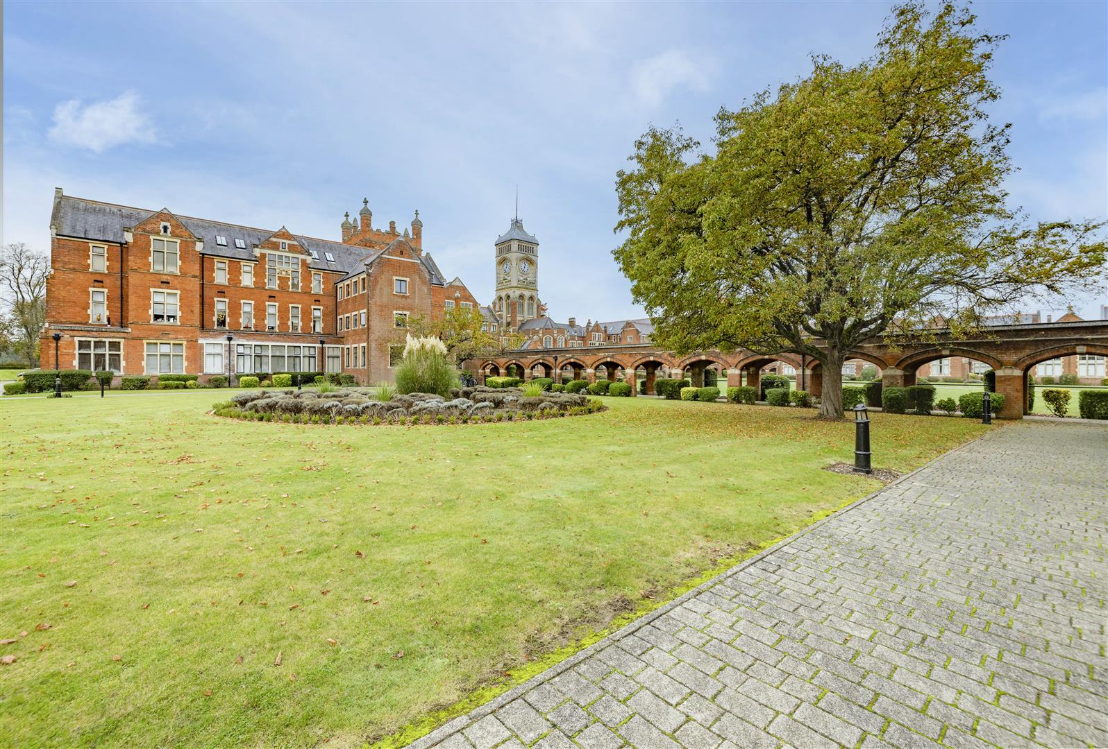 Marlborough Drive, Bushey