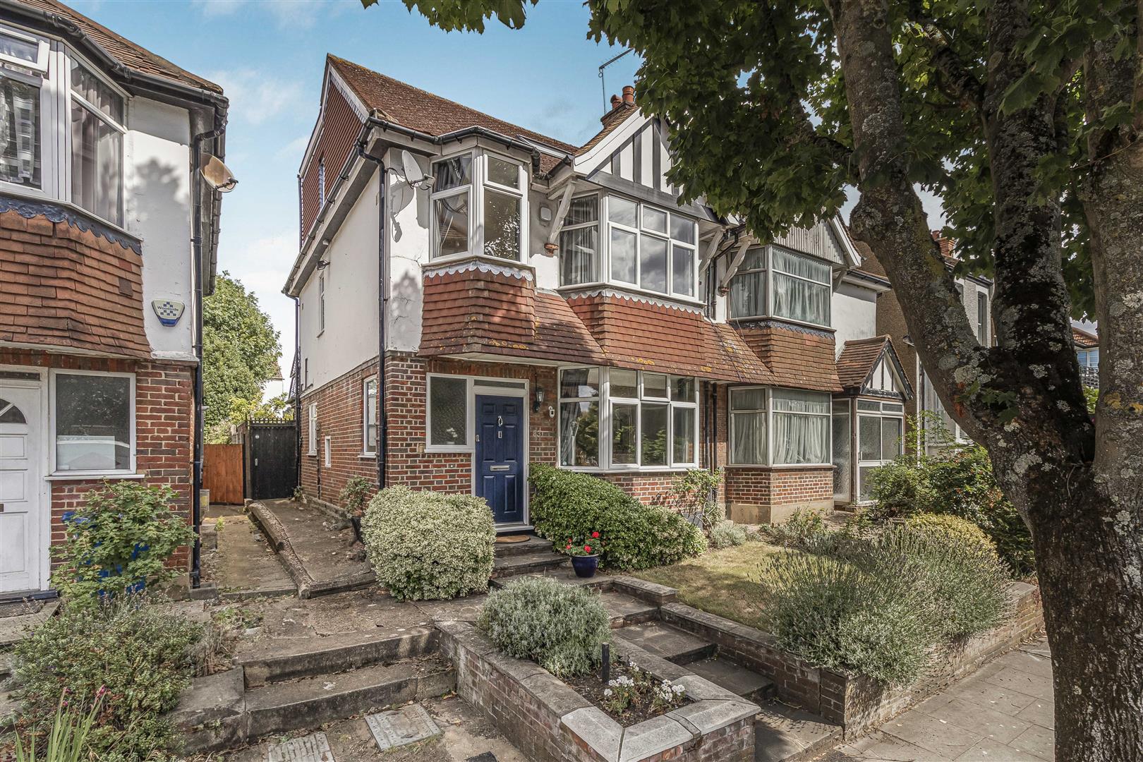 Daws Lane, Mill Hill