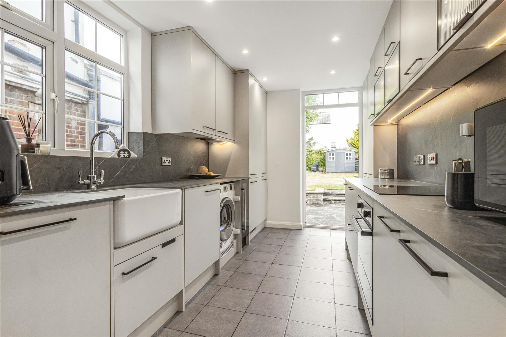 Daws Lane, Mill Hill