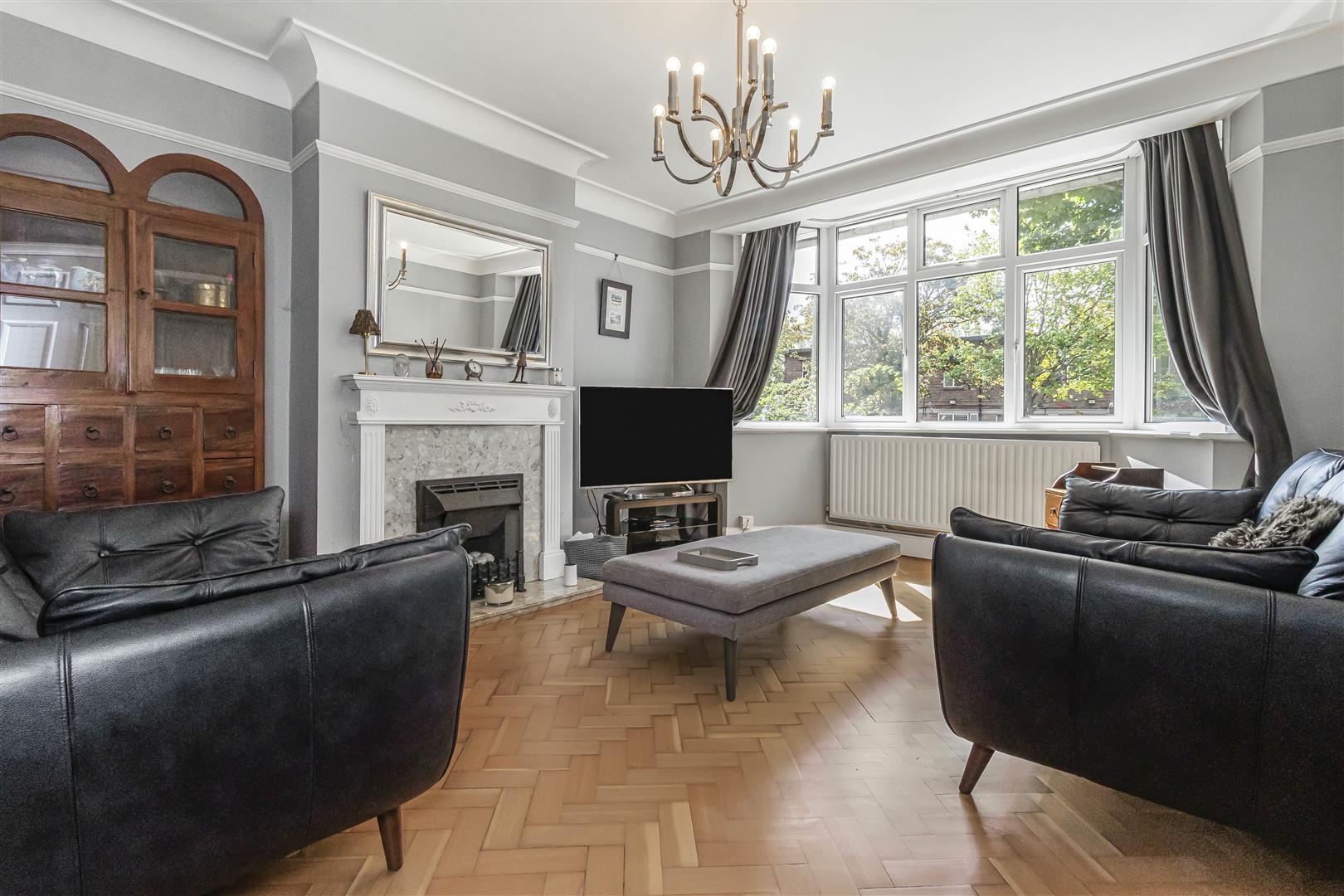 Daws Lane, Mill Hill