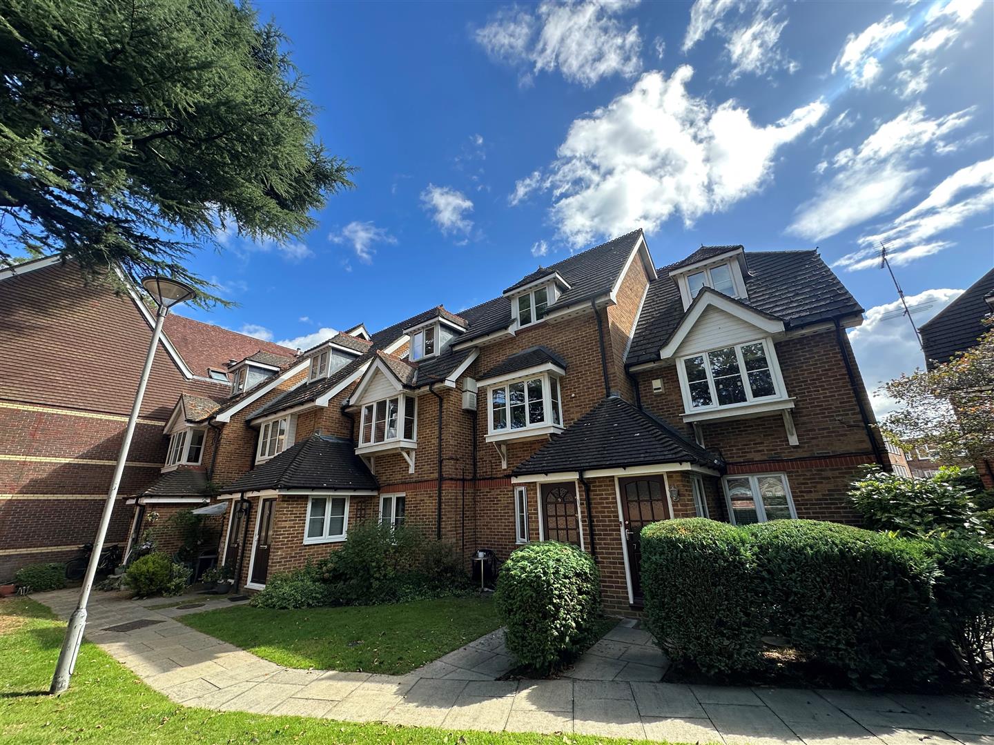 The Cloisters, Watford