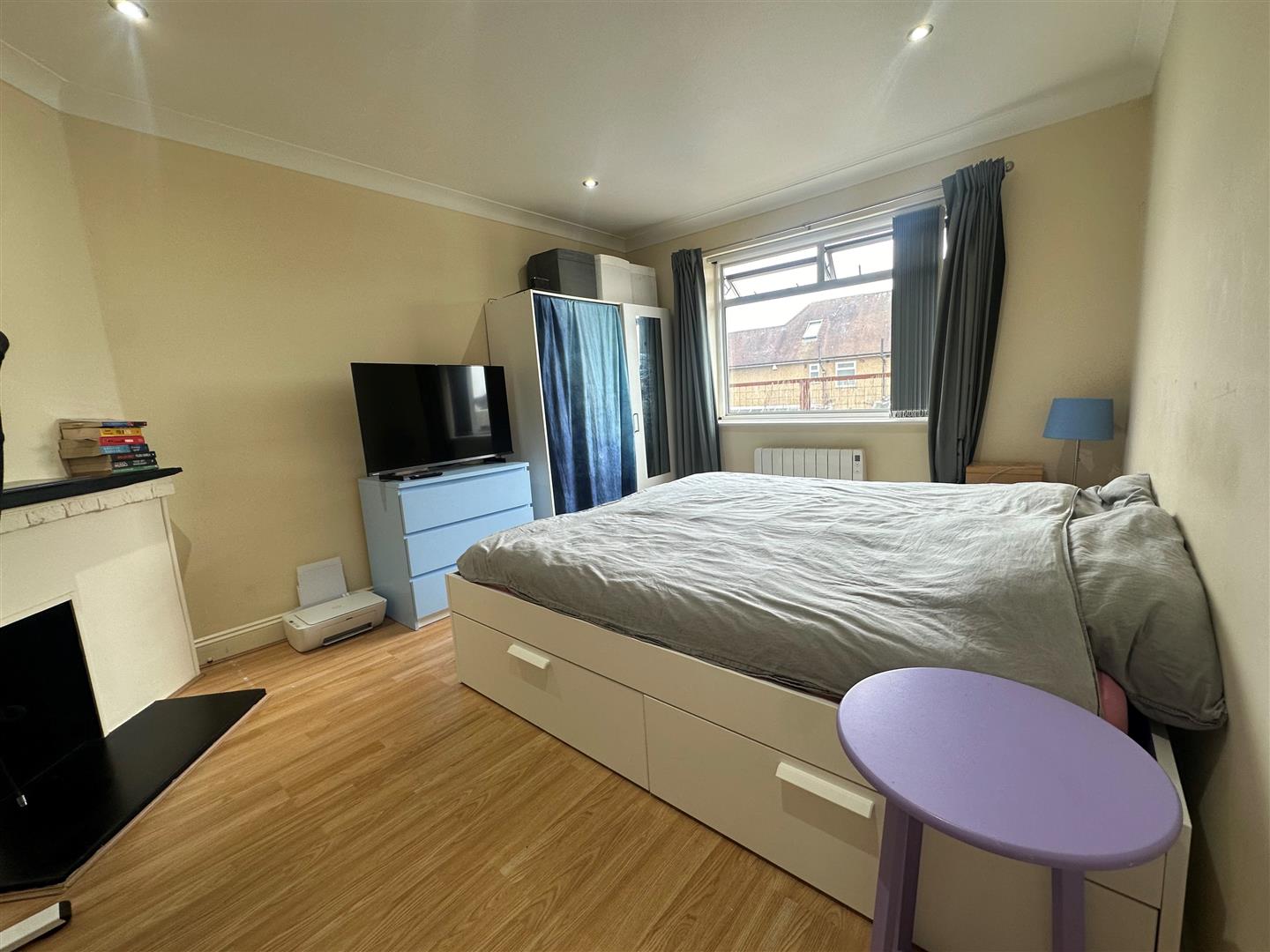 Moneyhill Parade, Rickmansworth