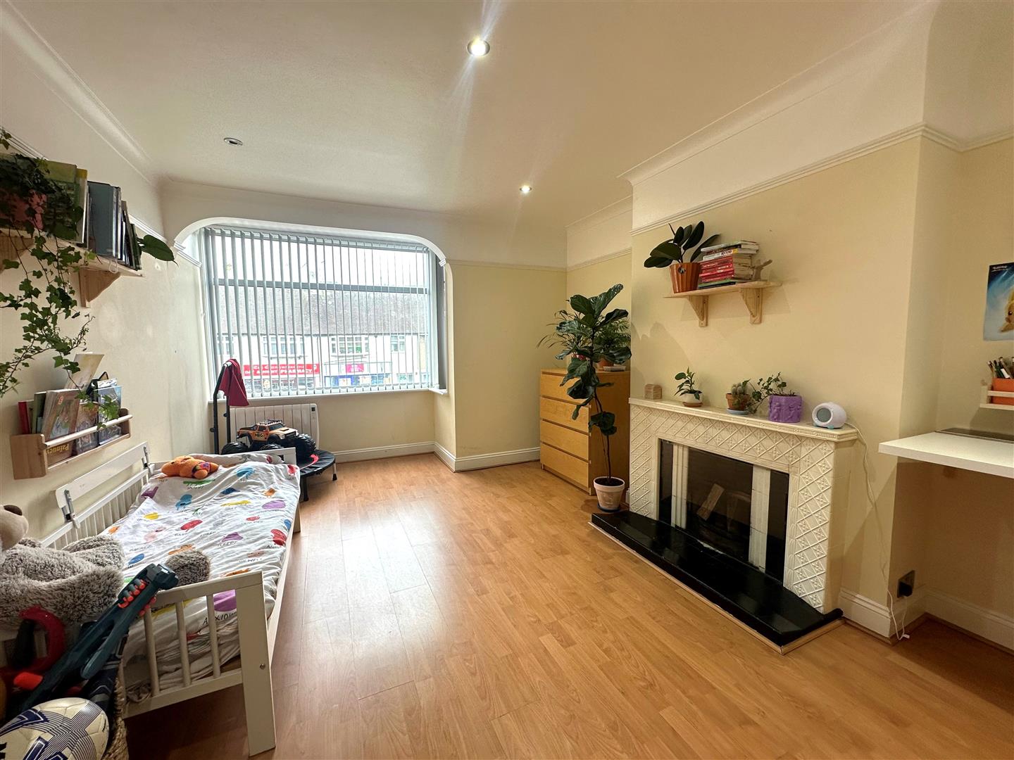 Moneyhill Parade, Rickmansworth