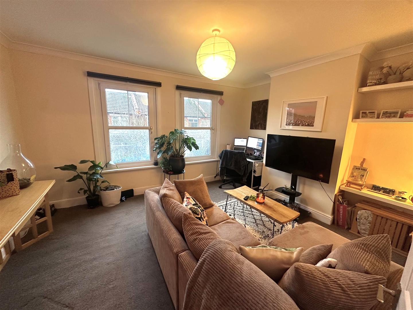 Kensington Avenue, Watford