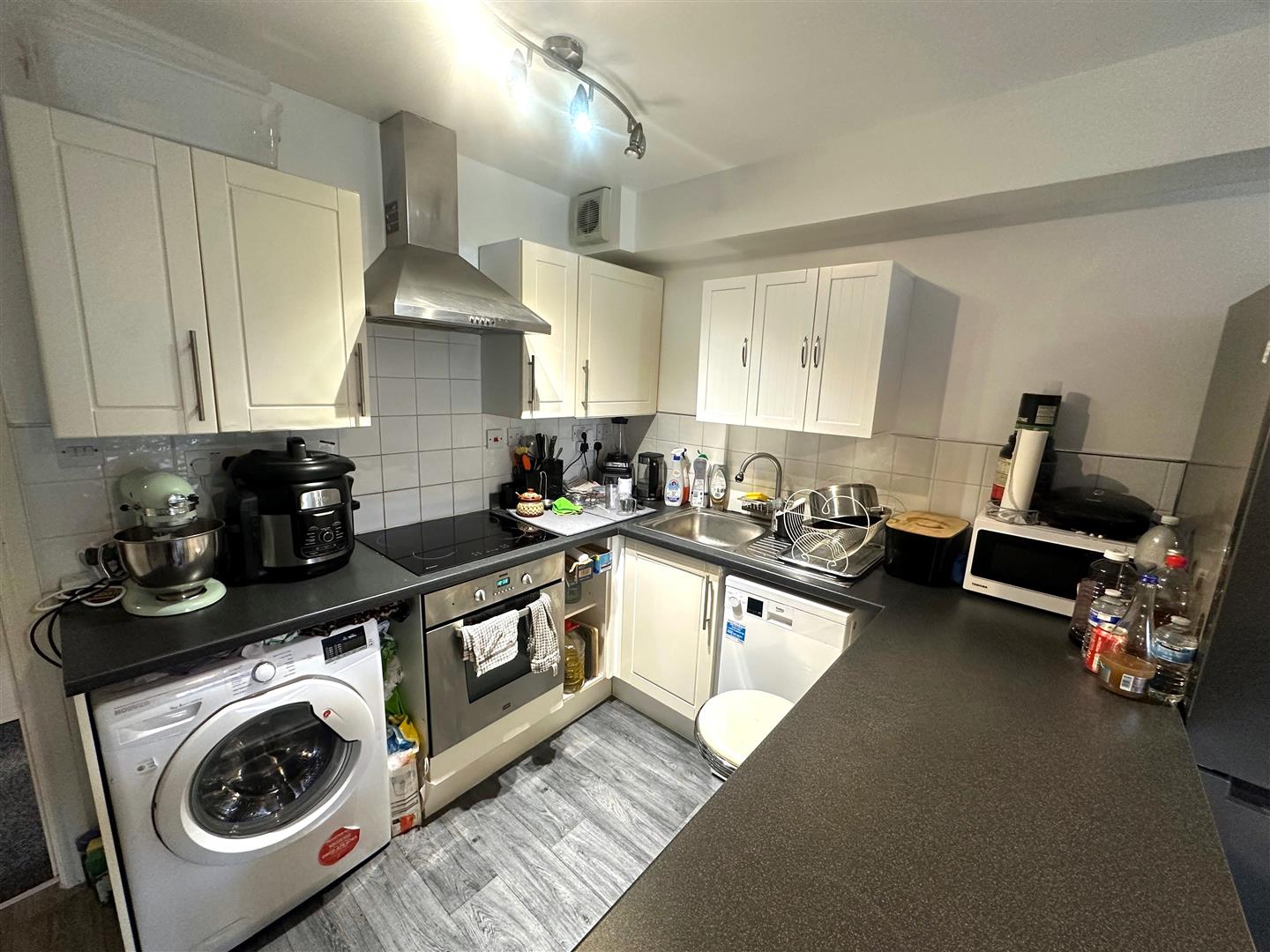 1 -3 Gammons Lane, Watford