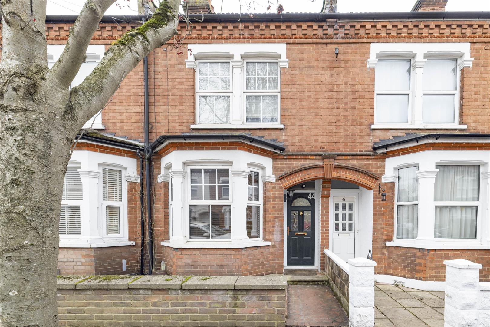 Bruce Grove, Watford