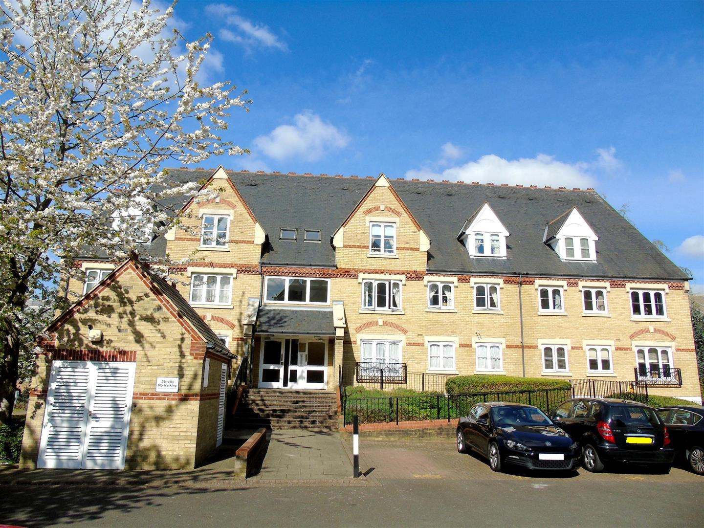 Lancing House, Watford