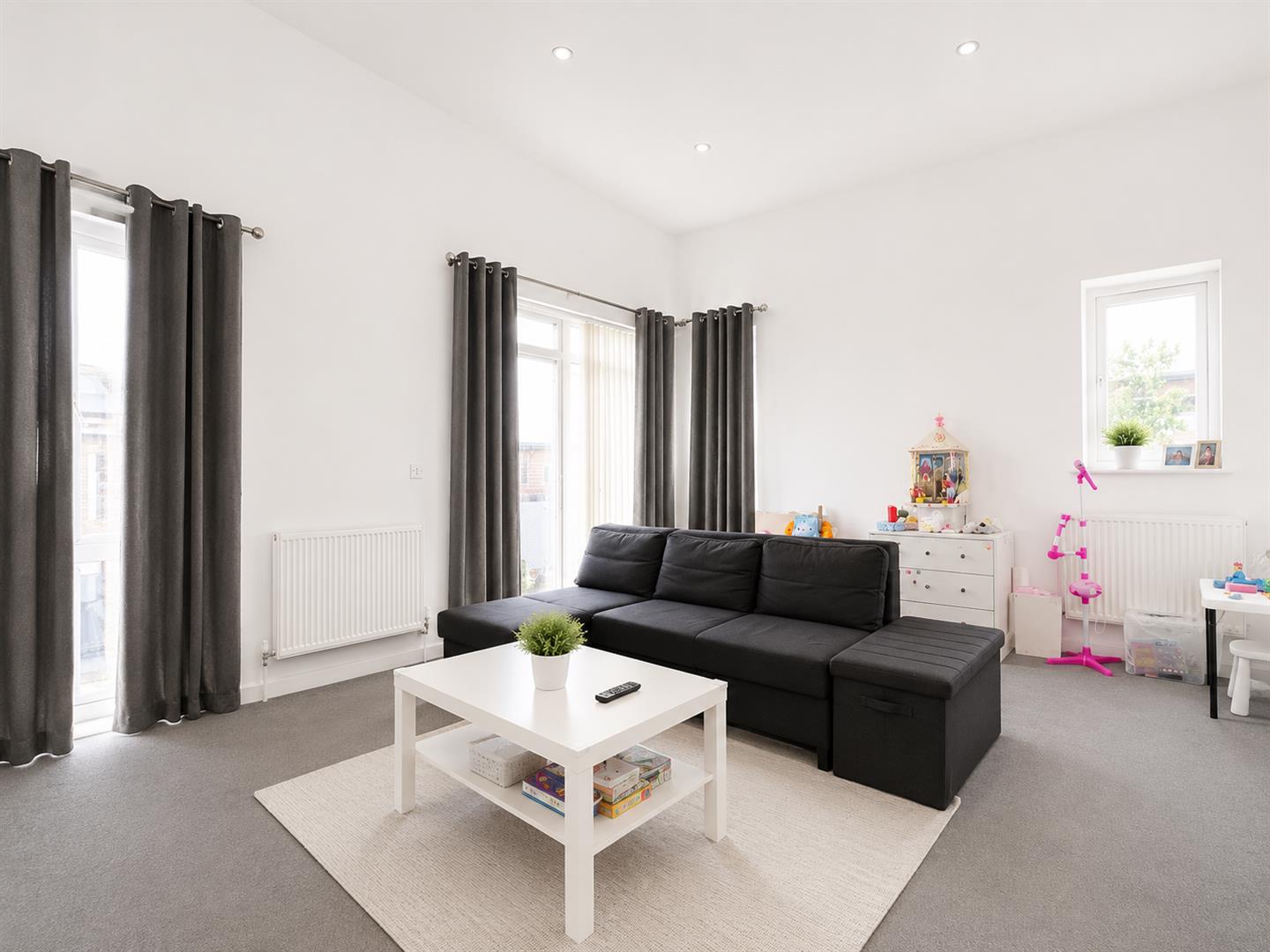 Manhattan Place, Watford