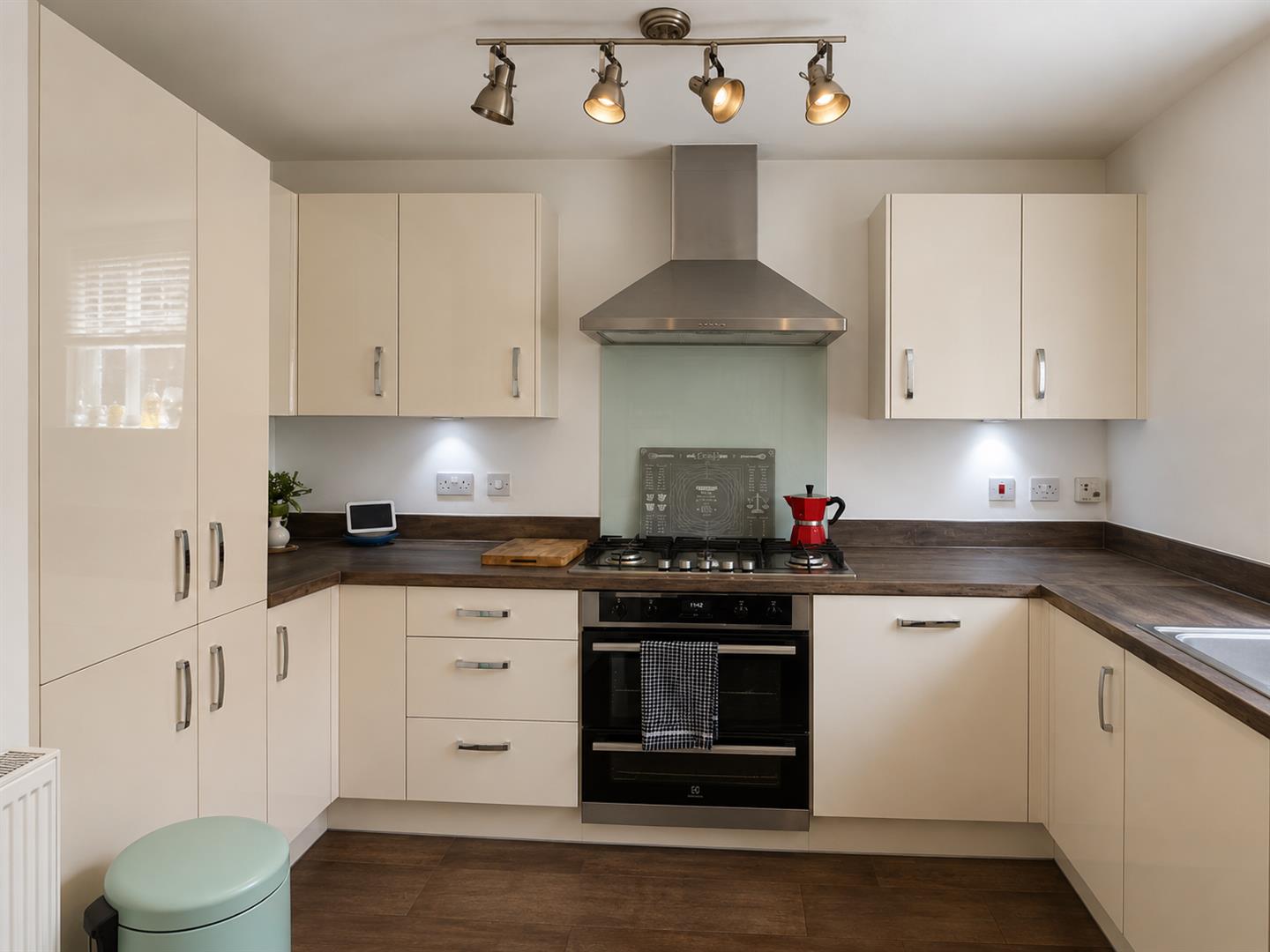Rossway Drive, Bushey