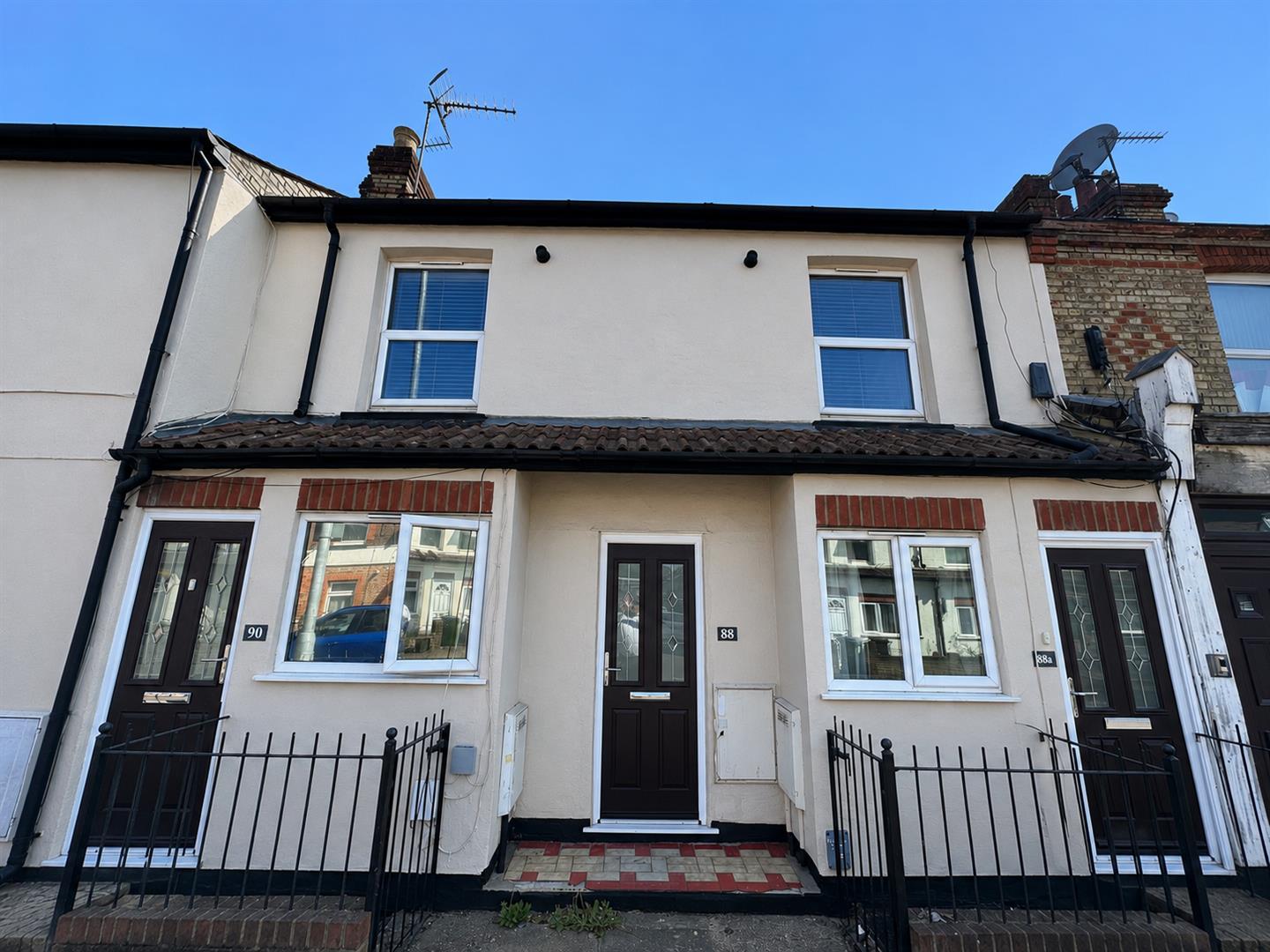 Leavesden Road, Watford