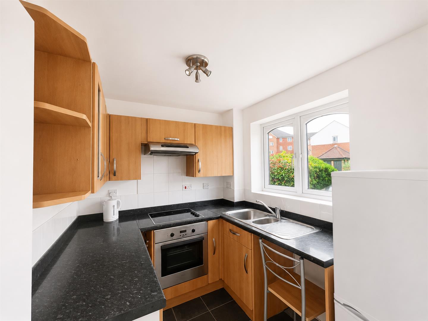 Pioneer Way, Watford
