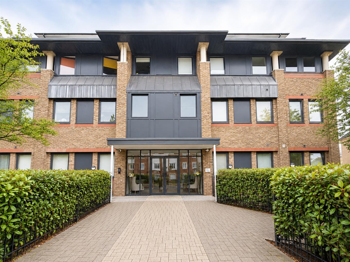 Aldenham Road, Bushey