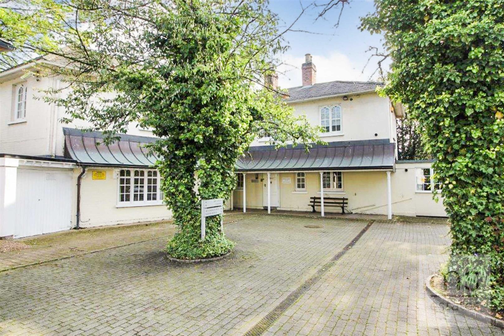 Sherwin Road, Nottingham, NG7 2FB