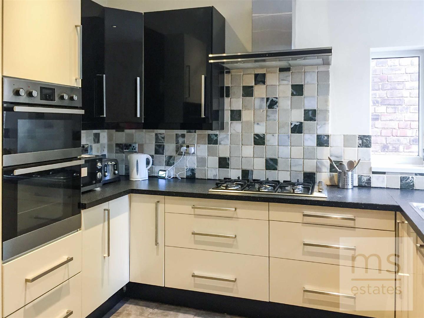 Harlaxton Drive, Lenton, Nottingham, NG7 1JE