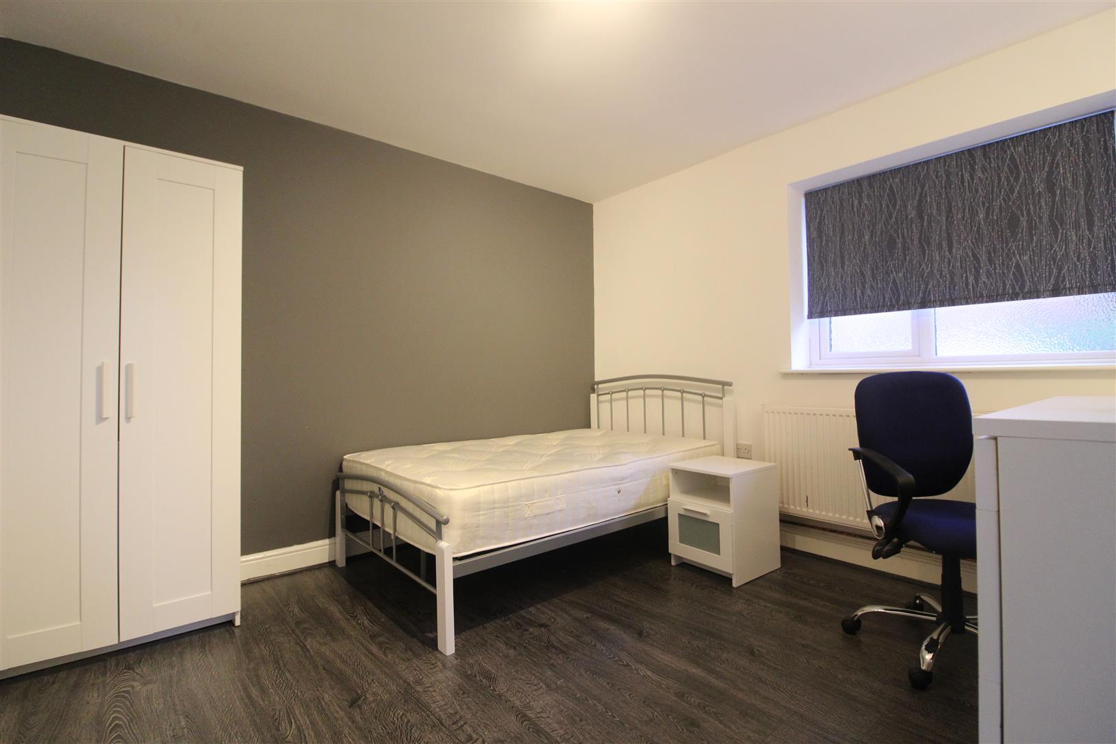 Harrington Drive, Nottingham, NG7 1JL