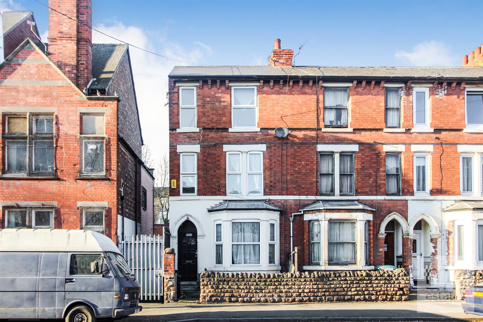 Property in Sneinton Boulevard, Nottingham, Nottinghamshire, NG2 4FD
