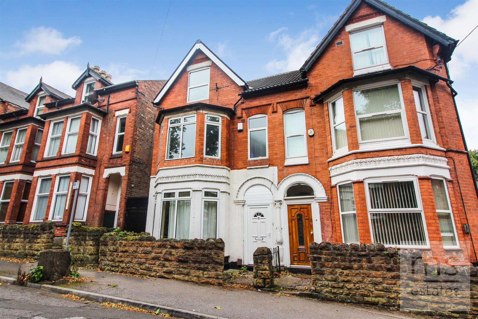 Property in Albert Grove, Nottingham, Nottinghamshire, NG7 1PB