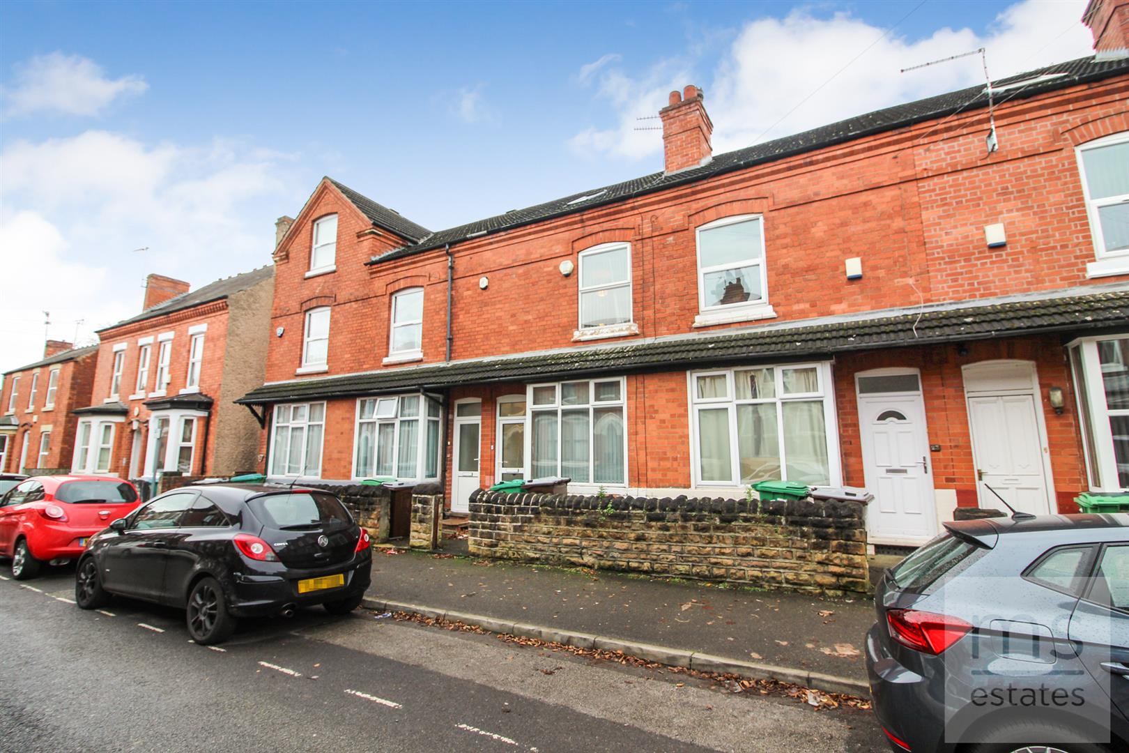 Property in Midland Avenue, Lenton, Nottingham, NG7 2FD