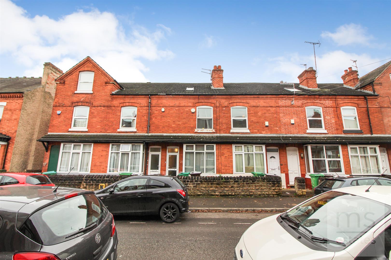 Property in Midland Avenue, Lenton, Nottingham, NG7 2FD