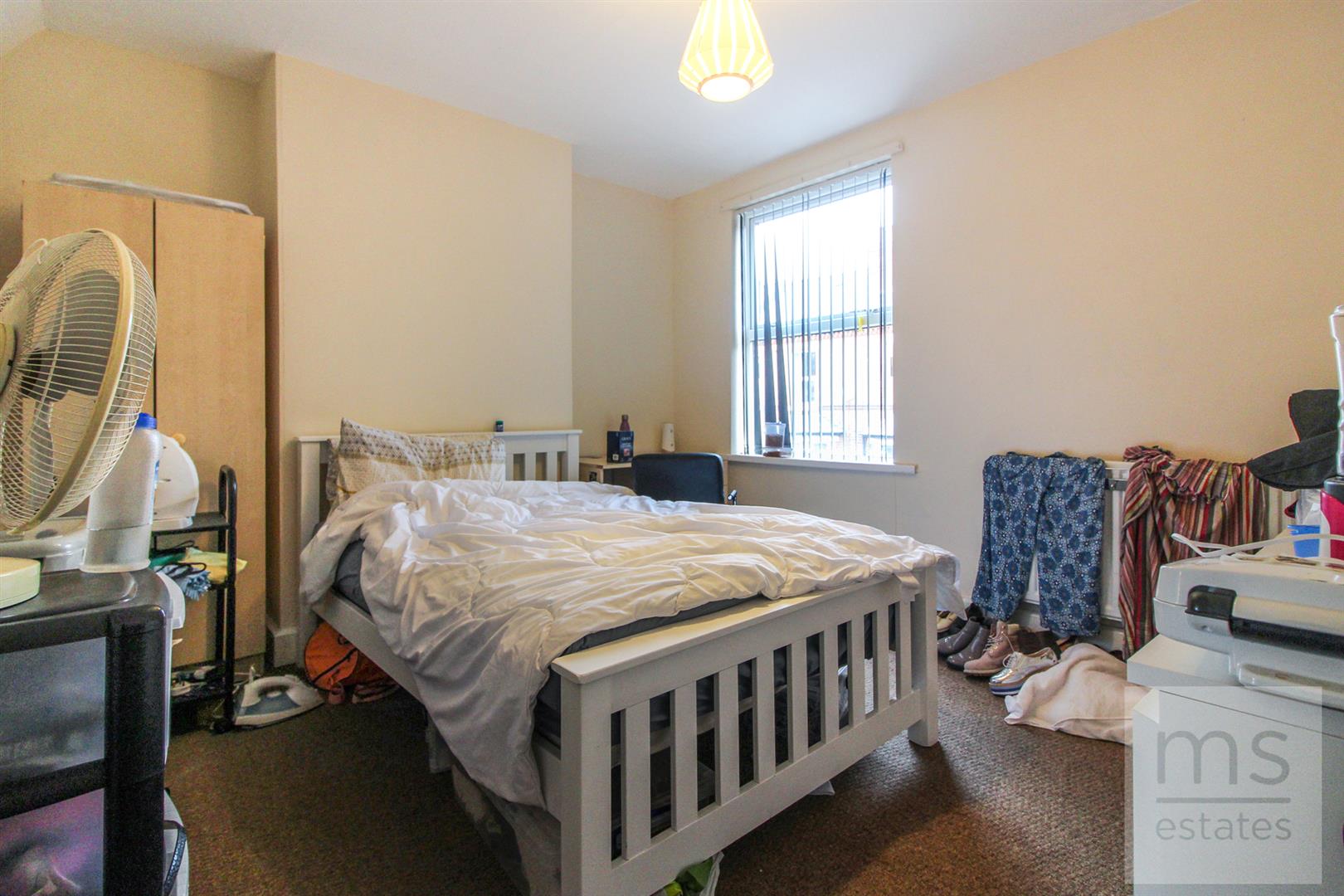 Property in Midland Avenue, Lenton, Nottingham, NG7 2FD