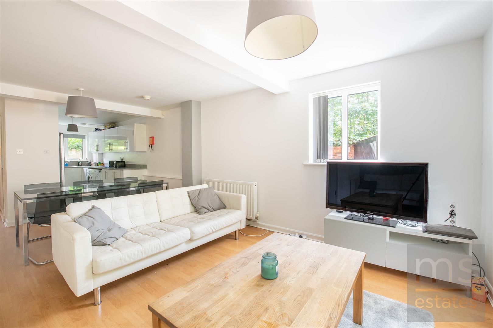 Property in Trinity Avenue, Lenton, Nottingham, NG7 2EU