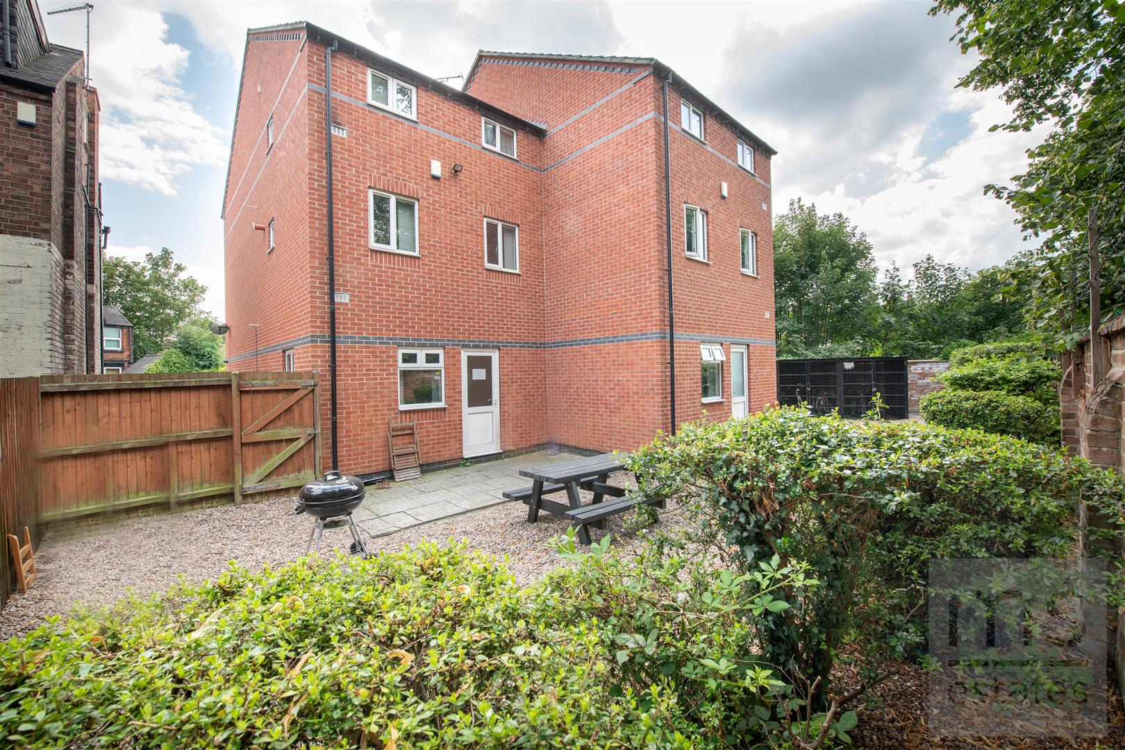 Property in Trinity Avenue, Lenton, Nottingham, NG7 2EU