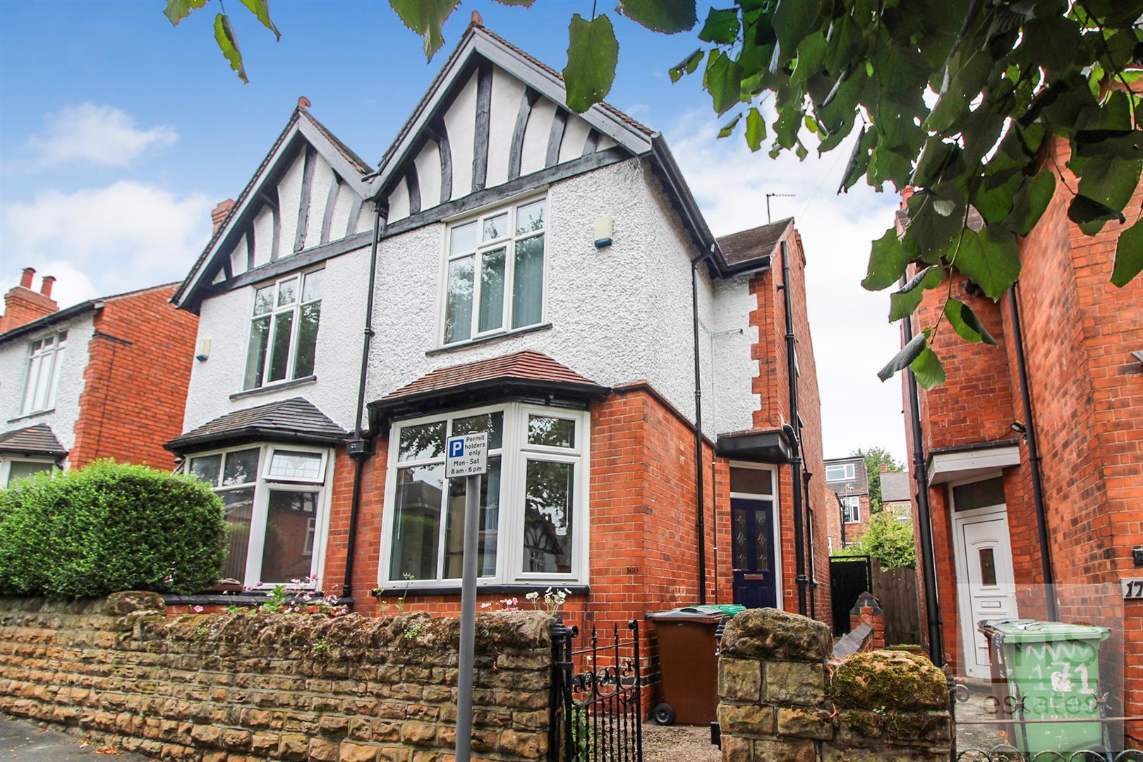 Property in Rolleston Drive, Lenton, Nottingham, NG7 1JZ