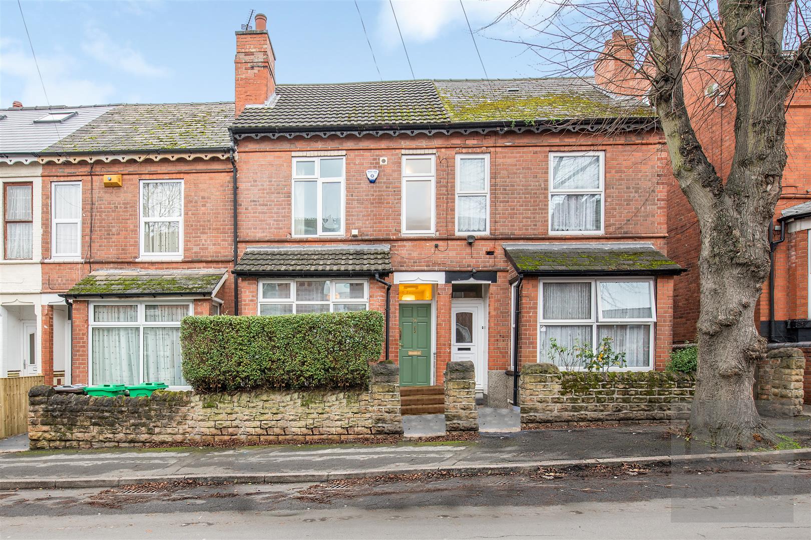 Property in Derby Grove, Lenton, Nottingham, NG7 1PF