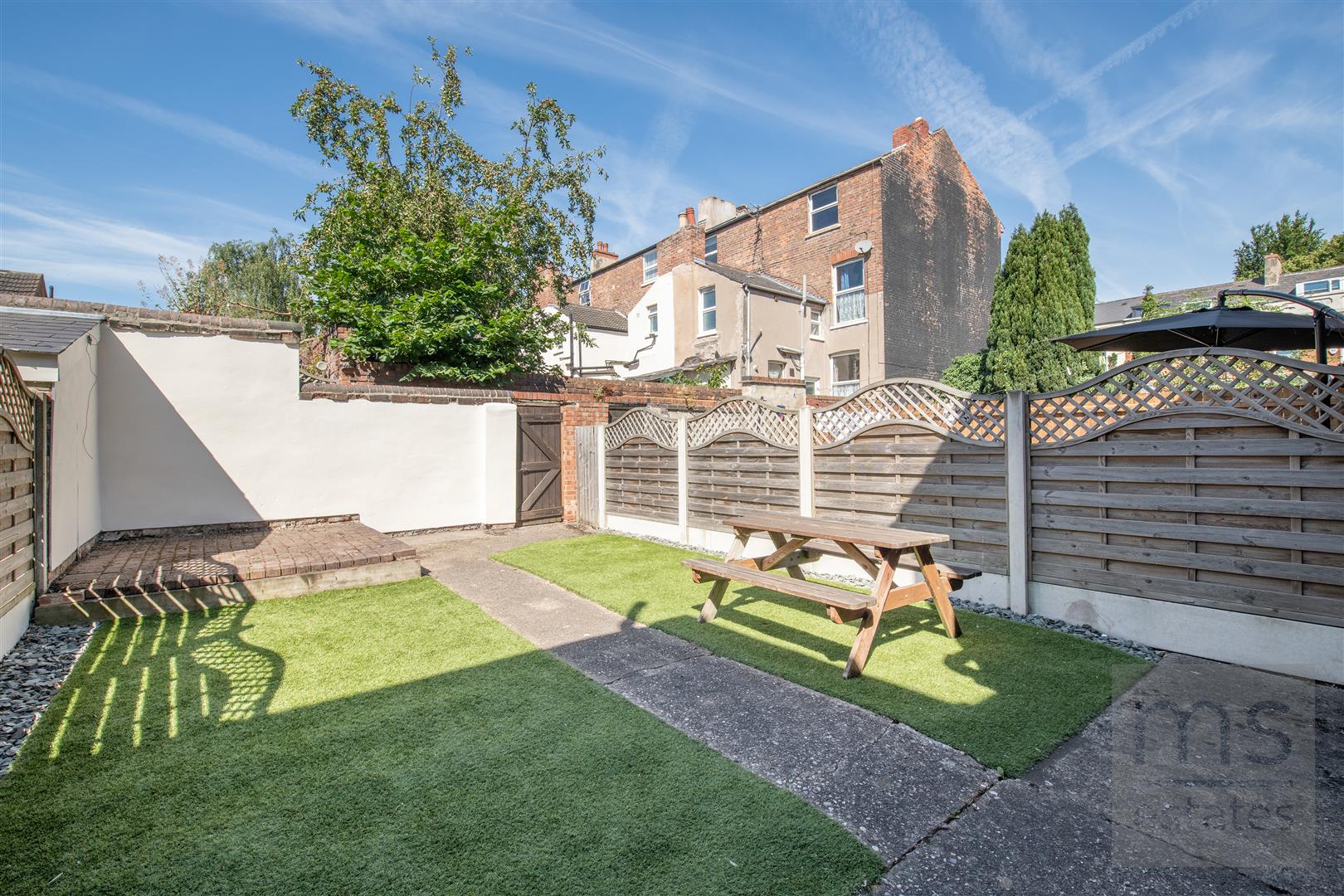 Property in North Sherwood Street, Nottingham, NG1 4EH