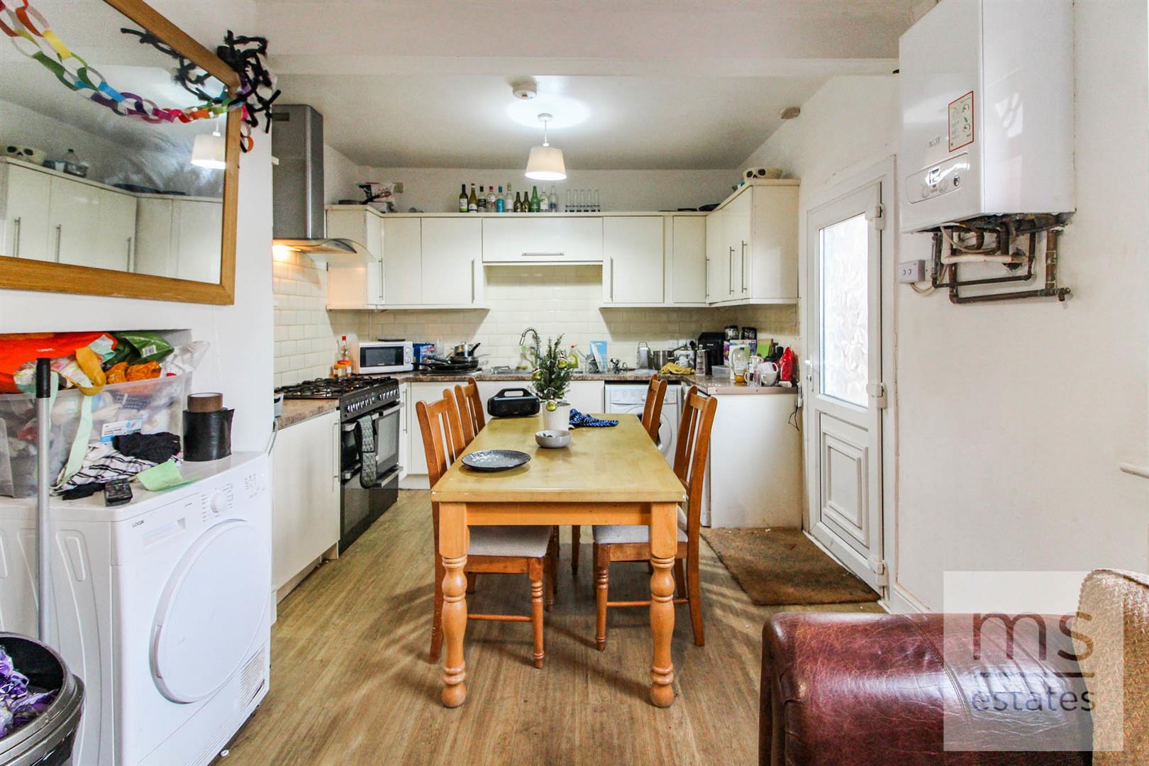 Derby Road, Nottingham, NG7 2DP