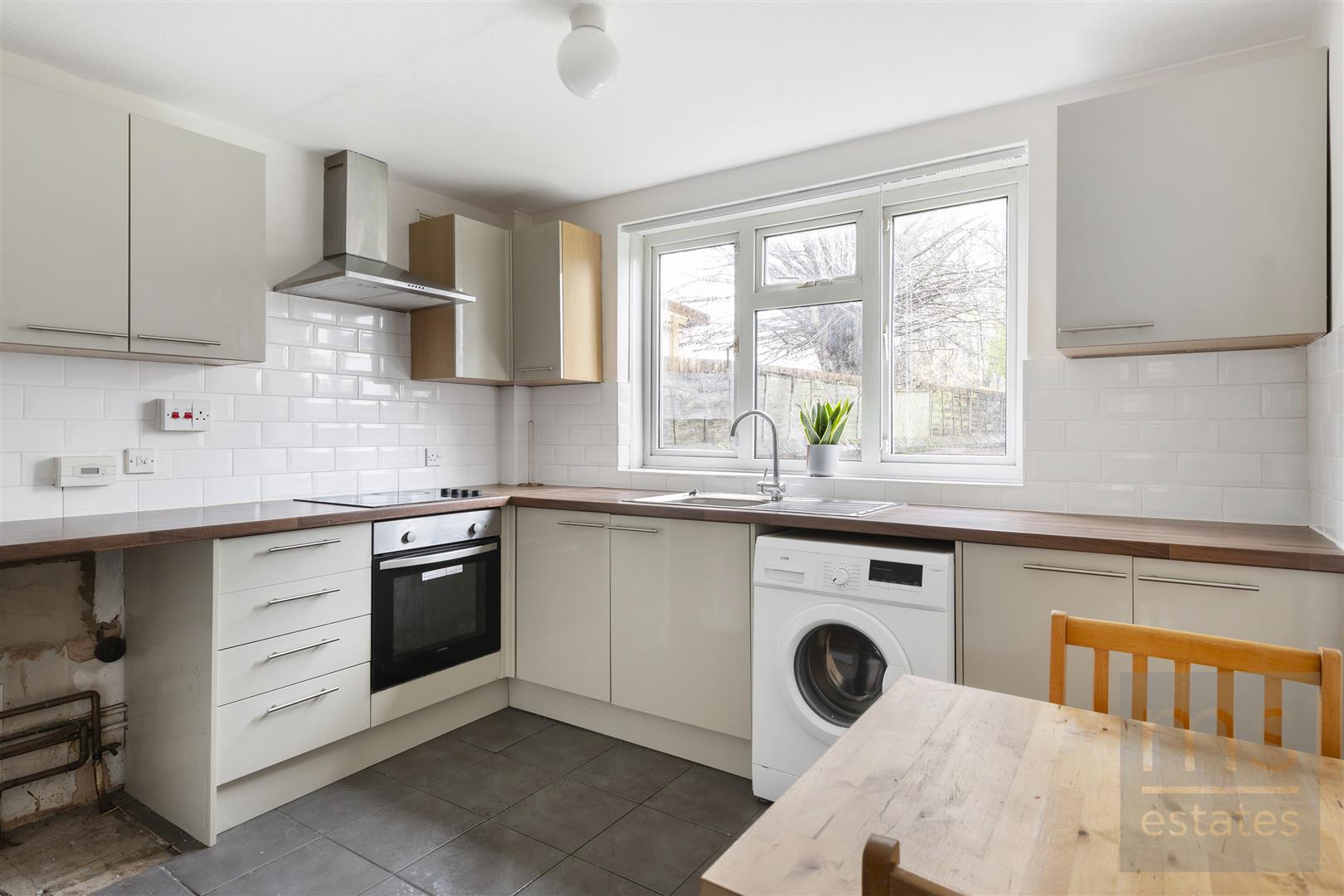 Derby Road, Nottingham, NG7 2DX