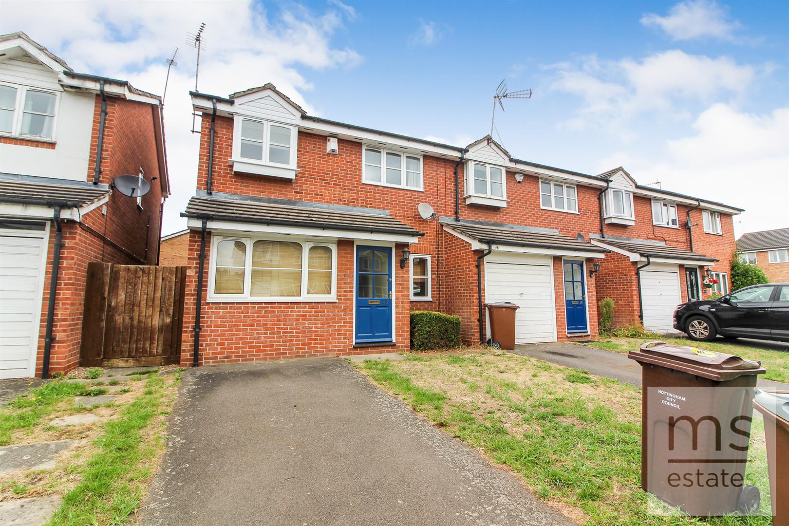 Heron Drive, Nottingham, NG7 2DE