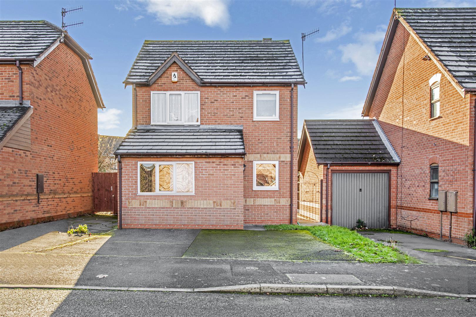 Heron Drive, Nottingham, NG7 2DG