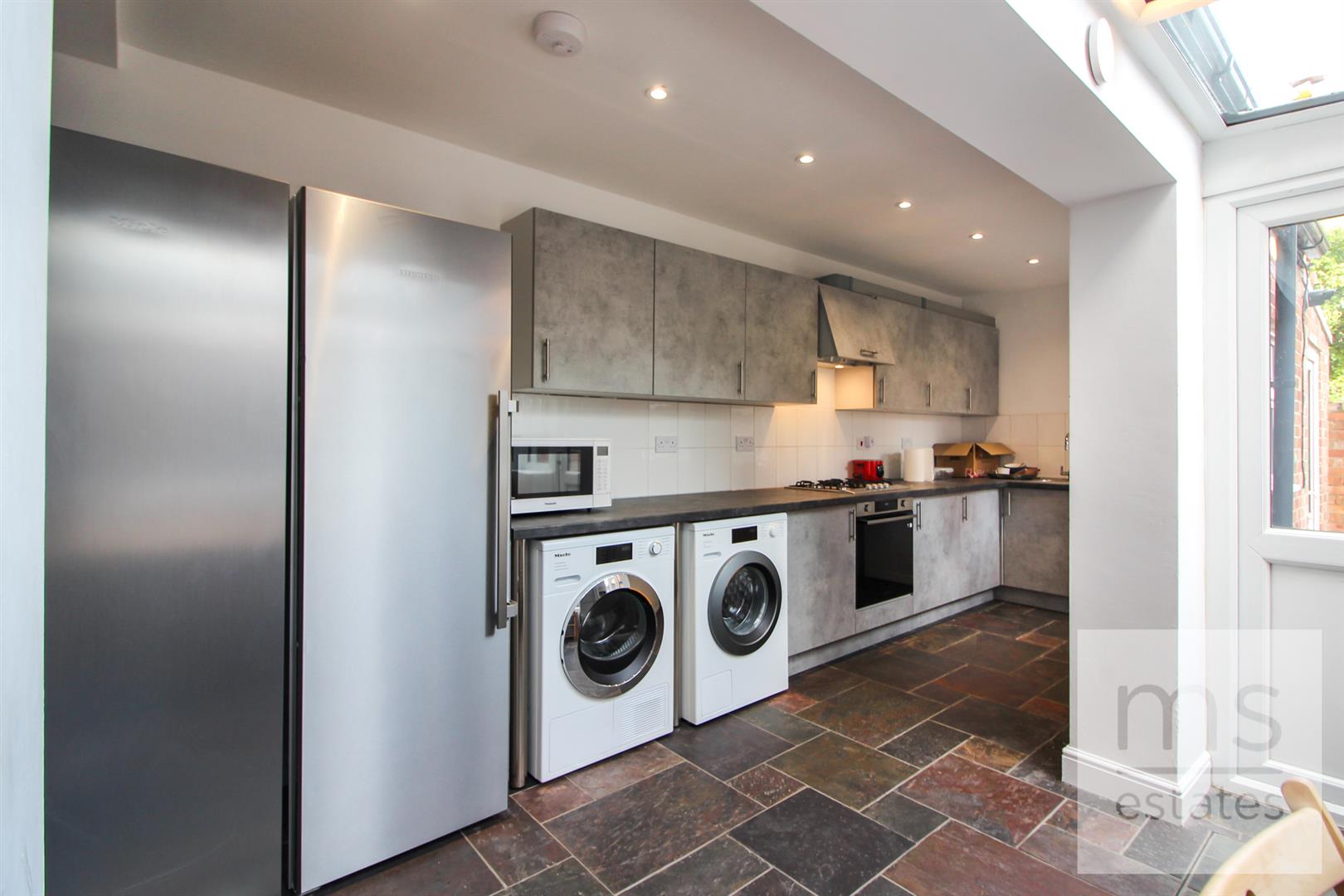 Lenton Boulevard, Nottingham, NG7 2ES