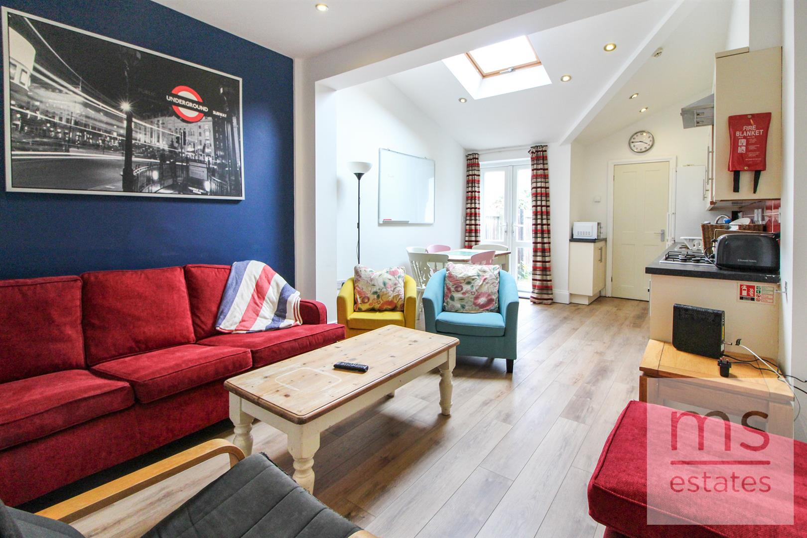 Midland Avenue, Nottingham, NG7 2FD