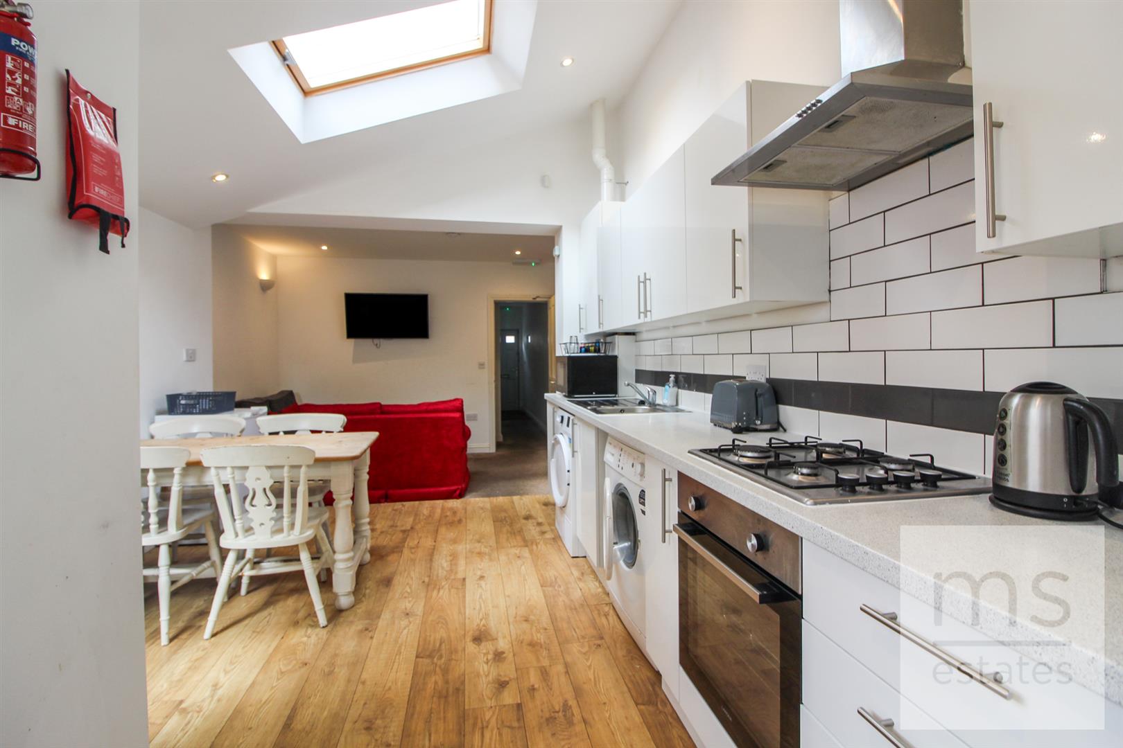 Warwick Street, Nottingham, NG7 2PJ